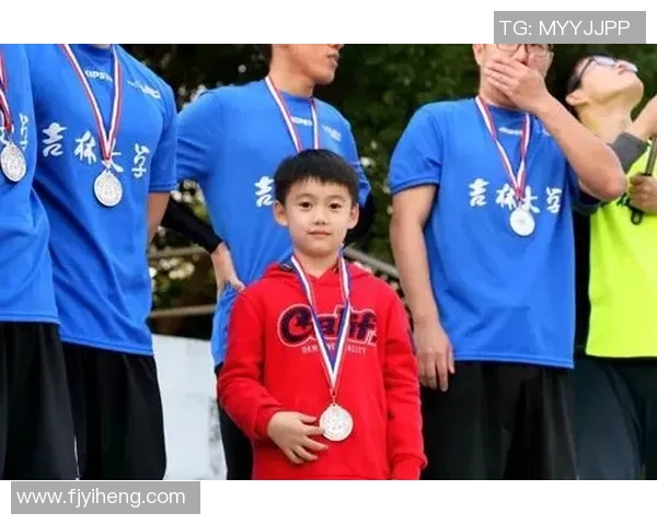 汕头籍中国足球球星的成长故事与荣耀时刻揭秘