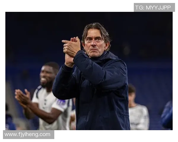 英超热刺崛起与足球球星卡革命引领新潮流